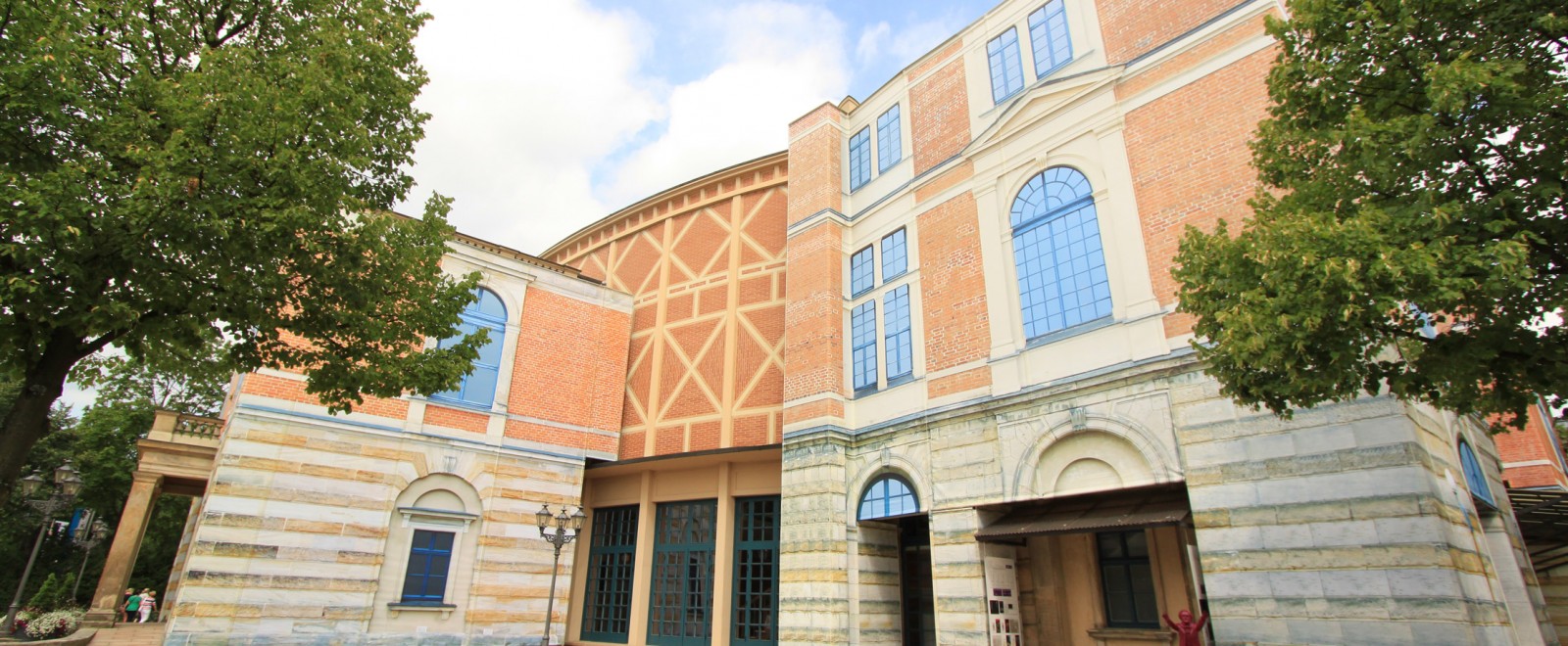 Festspielhaus Bayreuth, Beginn der Generalsanierung 2014